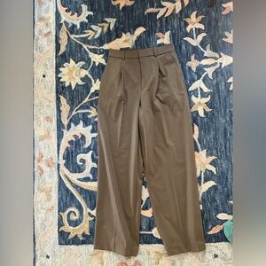 Uniqlo Olive Green wide leg pleated trousers